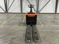 2016 toyota lpe200 elektrische palletwagen met platform - afbeelding 6 van  13