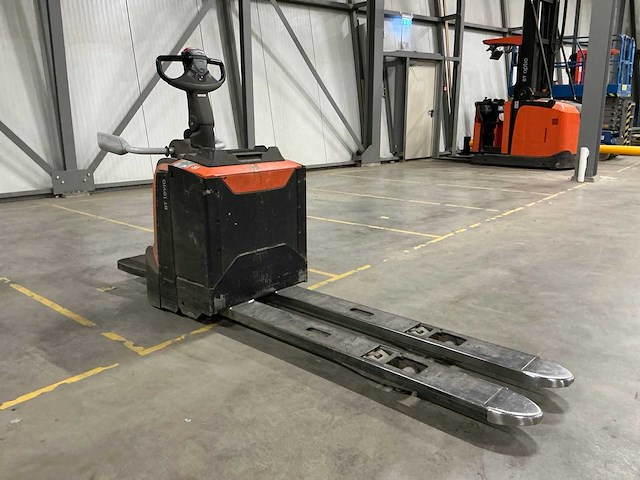 2016 toyota lpe200 elektrische palletwagen met platform - afbeelding 7 van  13