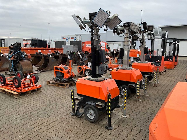 2016 trime x-chain a0002 stationaire lichtmast - afbeelding 1 van  15