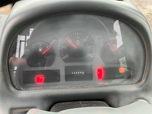 2016 valtra a93 h vierwielaangedreven landbouwtractor - afbeelding 2 van  26