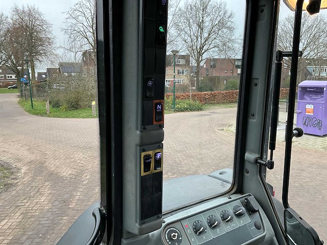 2016 valtra a93 h vierwielaangedreven landbouwtractor - afbeelding 6 van  26