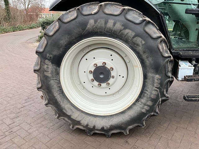 2016 valtra a93 h vierwielaangedreven landbouwtractor - afbeelding 14 van  26