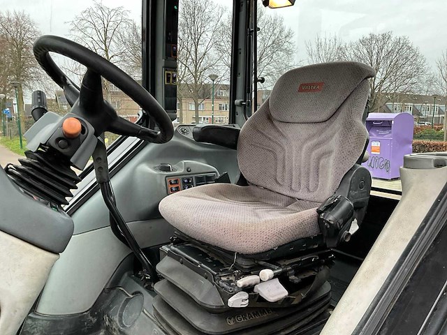 2016 valtra a93 h vierwielaangedreven landbouwtractor - afbeelding 25 van  26