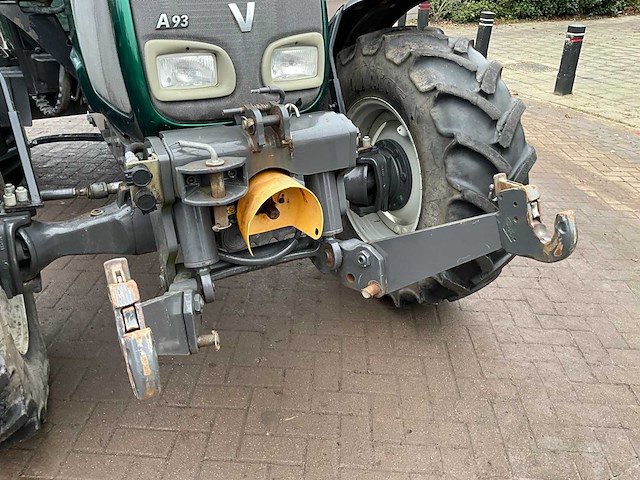 2016 valtra a93 h vierwielaangedreven landbouwtractor - afbeelding 22 van  26