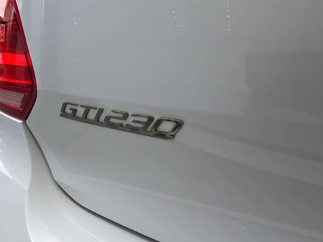 2016 volkswagen polo 1.8 tsi gti automaat personenauto - afbeelding 10 van  18