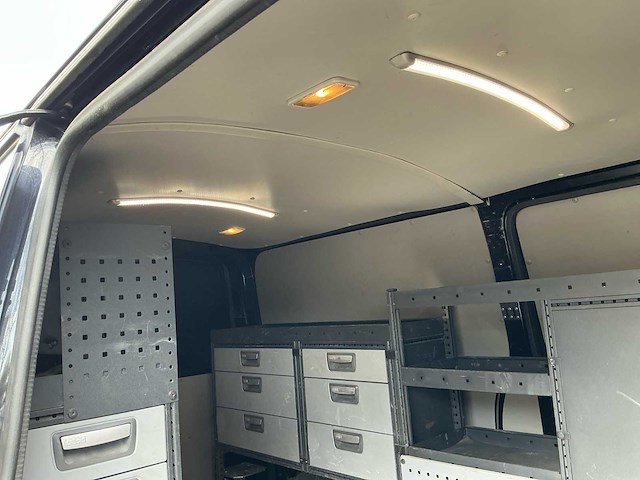 2016 volkswagen transporter 2.0 tdi l2h1 bedrijfswagen - afbeelding 27 van  35