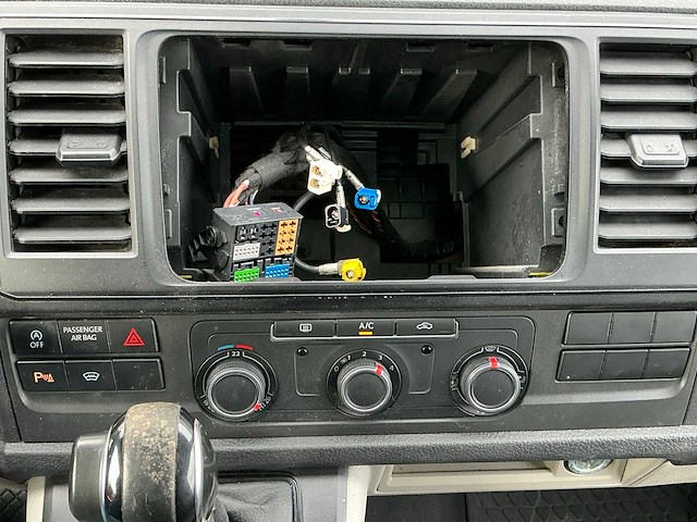 2016 volkswagen transporter 2.0 tdi l2h3 highl. bedrijfswagen - afbeelding 4 van  19