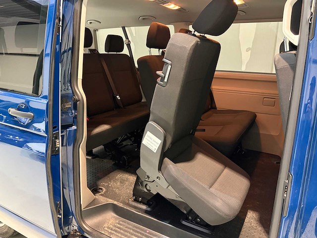 2016 volkswagen transporter caravelle 2.0 tdi - 9-persoon bedrijfswagen - afbeelding 2 van  18