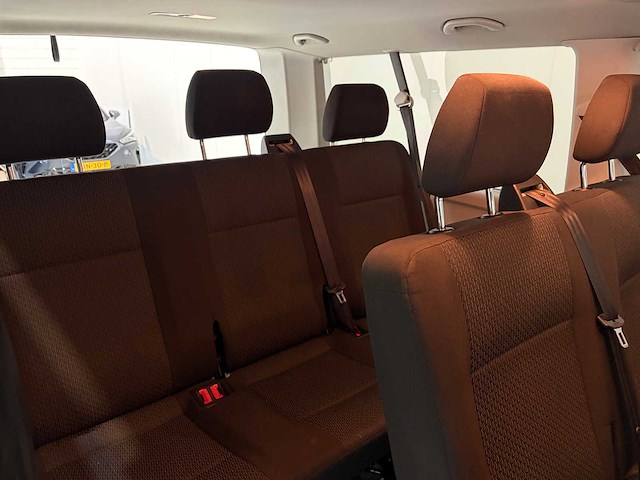 2016 volkswagen transporter caravelle 2.0 tdi - 9-persoon bedrijfswagen - afbeelding 3 van  18
