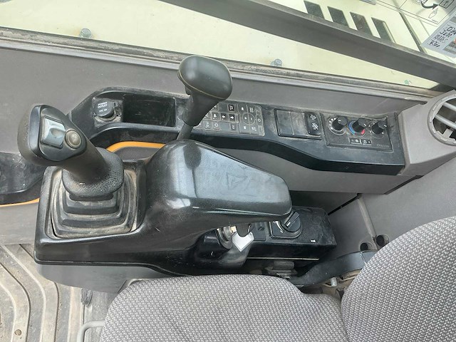 2016 volvo ecr88d rups graafmachine - afbeelding 10 van  35