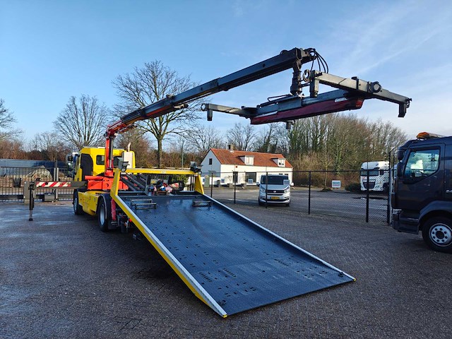 2016 volvo fe320 oprijwagen met autolaadkraan - afbeelding 2 van  43