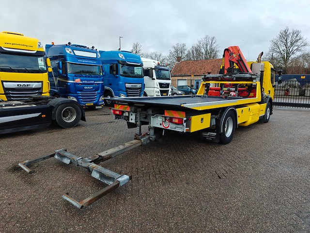 2016 volvo fe320 oprijwagen met autolaadkraan - afbeelding 17 van  43