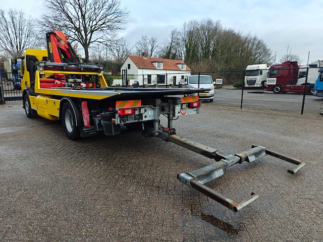 2016 volvo fe320 oprijwagen met autolaadkraan - afbeelding 18 van  43
