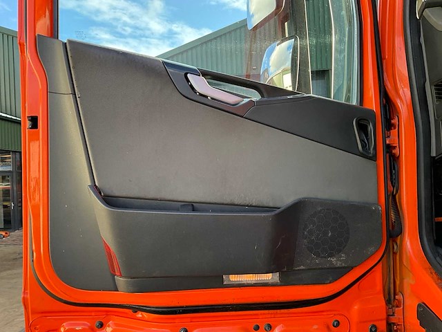 2016 volvo fh vrachtwagen - afbeelding 30 van  33