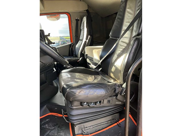 2016 volvo fh vrachtwagen - afbeelding 31 van  33