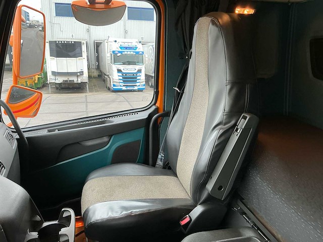 2016 volvo fmx500 vrachtwagen - afbeelding 37 van  40