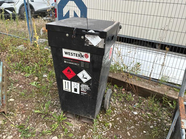2016 western global fcp105 handbediende diesel opslagtank - afbeelding 1 van  7