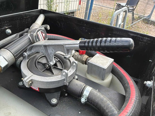 2016 western global fcp105 handbediende diesel opslagtank - afbeelding 1 van  2
