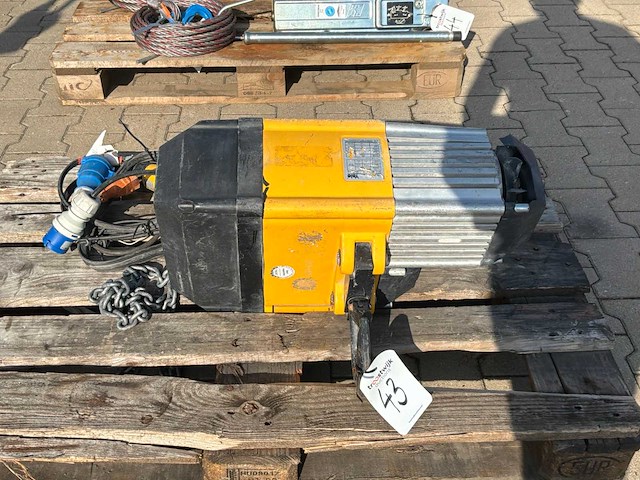 2016 yale cpvf 10-4/1 elektrische kettingtakel - afbeelding 3 van  7