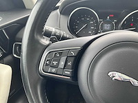 2017 - jaguar - f-pace - 2.0 portf. awd 20d - personenauto - afbeelding 17 van  28