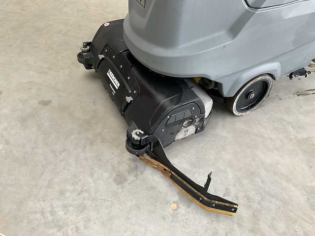 2017 - karcher - b 80 w bp dose fleet - schrob-/zuigmachine - afbeelding 5 van  10