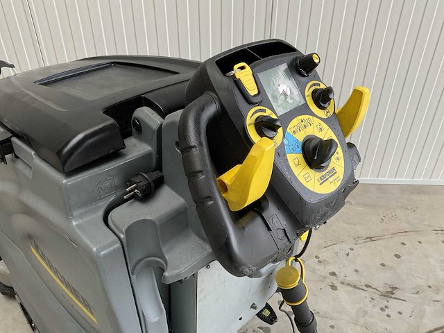 2017 - karcher - b 80 w bp dose fleet - schrob-/zuigmachine - afbeelding 8 van  10