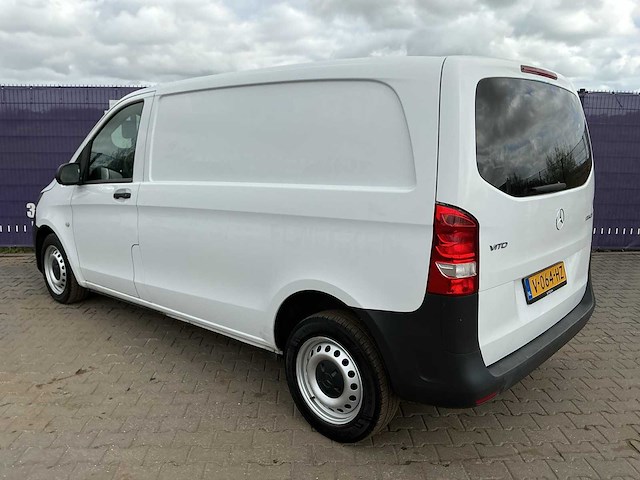 2017 - mercedes-benz - vito - 109 cdi func. lang - bedrijfswagen - afbeelding 2 van  2