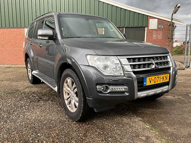 2017 - mitsubishi - pajero - bedrijfswagen - afbeelding 9 van  48