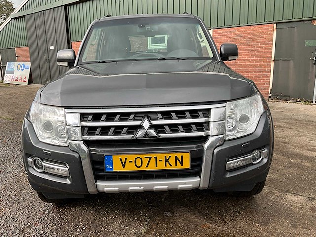 2017 - mitsubishi - pajero - bedrijfswagen - afbeelding 12 van  48