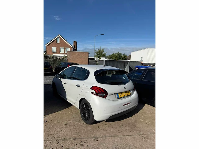 2017 - peugeot - 208 - 1.2 puretech allure rf-672-x iaw - afbeelding 7 van  8
