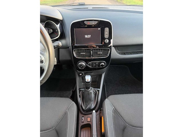 2017 - renault - clio estate - 1.5 dci ecol. zen pg-567-p iaw - afbeelding 11 van  17