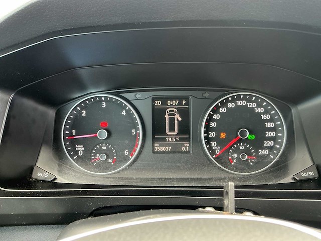 2017 - volkswagen - transporter - 2.0 tdi l1h2 highl. - bedrijfswagen - afbeelding 7 van  15