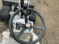 2017 100 knikmops - afbeelding 14 van  20