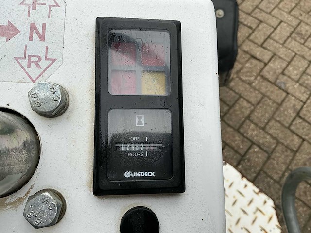 2017 100 knikmops - afbeelding 15 van  20