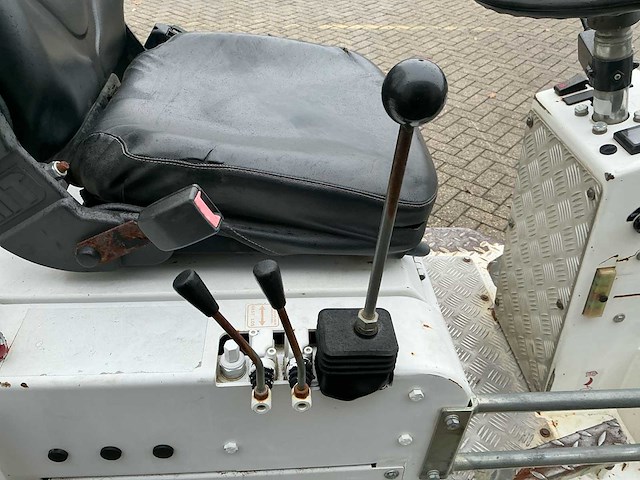 2017 100 knikmops - afbeelding 17 van  20