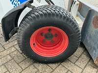 2017 100 knikmops - afbeelding 19 van  20