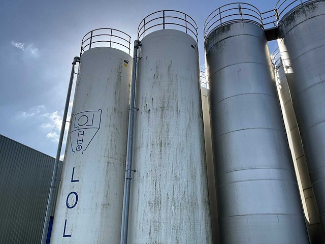 2017 110 m3 verticale polyester opslagsilo - afbeelding 2 van  8