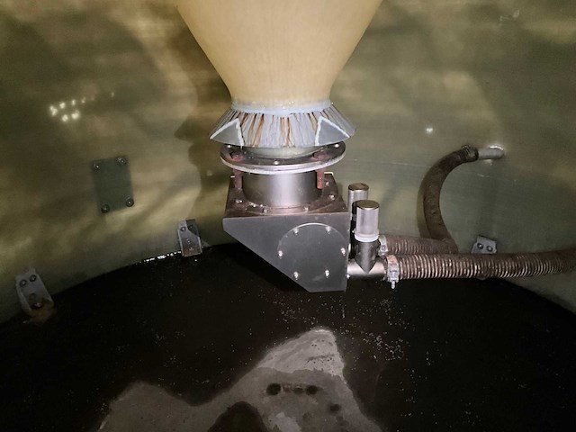 2017 110 m3 verticale polyester opslagsilo - afbeelding 7 van  8