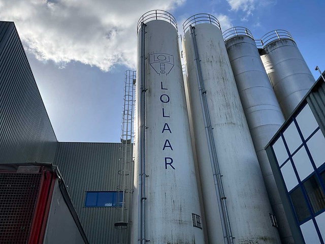 2017 110 m3 verticale polyester opslagsilo - afbeelding 1 van  10