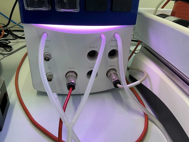 2017 applikon my-control kleinschalige bioreactor - afbeelding 4 van  12