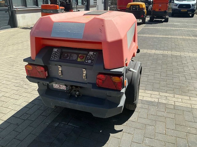2017 atlas copco xas48 mobile schroefcompressor - afbeelding 6 van  24