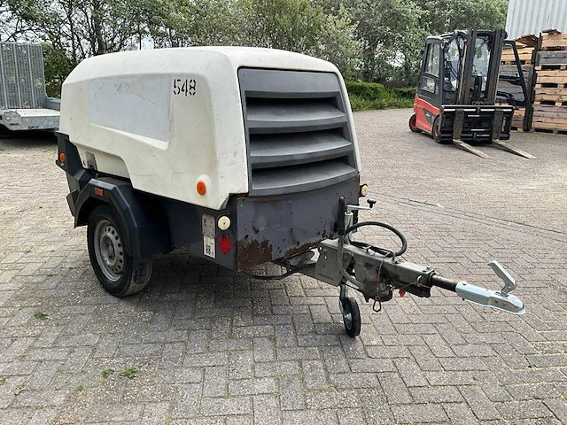 2017 atlas copco xas48g mobiele schroefcompressor - afbeelding 3 van  10