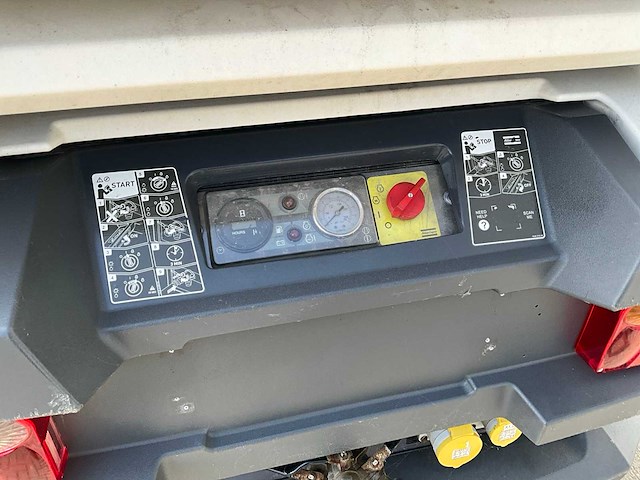 2017 atlas copco xas48g mobiele schroefcompressor - afbeelding 7 van  8