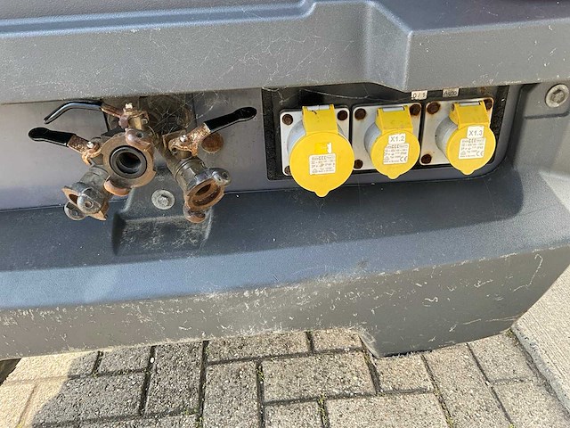 2017 atlas copco xas48g mobiele schroefcompressor - afbeelding 9 van  12