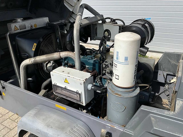 2017 atlas copco xas48g mobiele schroefcompressor - afbeelding 10 van  12