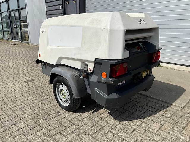 2017 atlas copco xas48g mobiele schroefcompressor - afbeelding 7 van  12