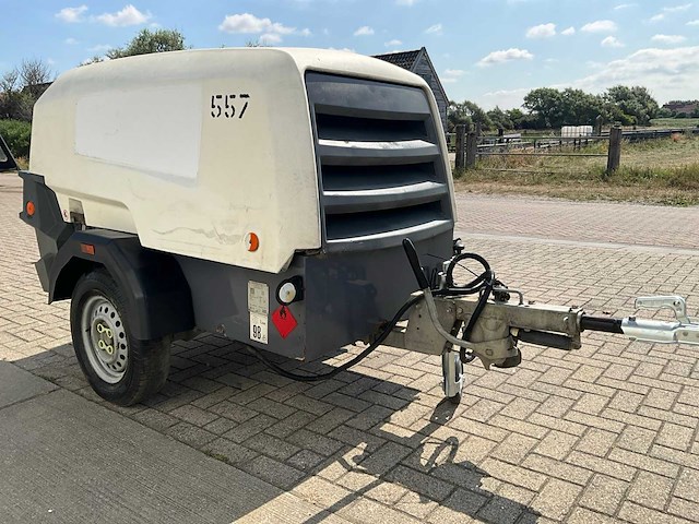 2017 atlas copco xas48g mobiele schroefcompressor - afbeelding 3 van  10