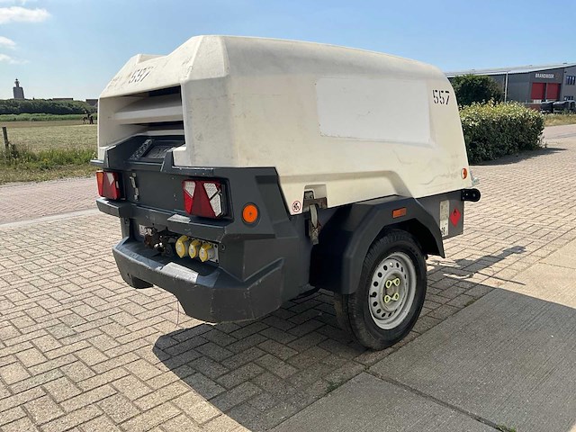 2017 atlas copco xas48g mobiele schroefcompressor - afbeelding 4 van  10