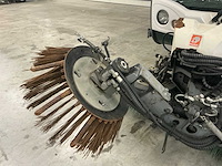 2017 ausa b2000h zelfrijdende veegmachine - afbeelding 3 van  24