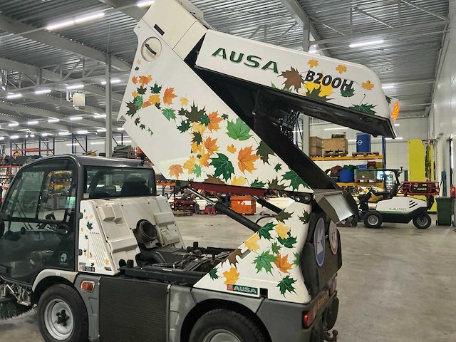 2017 ausa b2000h zelfrijdende veegmachine - afbeelding 8 van  24
